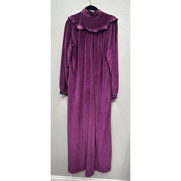 Vintage Velvet Housecoat Medium Purple Cottagecore Prairie Zip Front Grandma USA - Picture 2 of 10